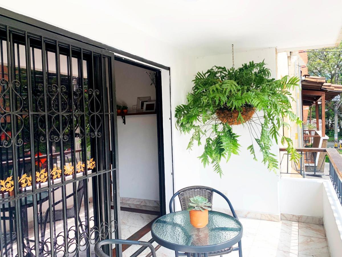 Hotel Porton Colonial Medellin Exterior photo