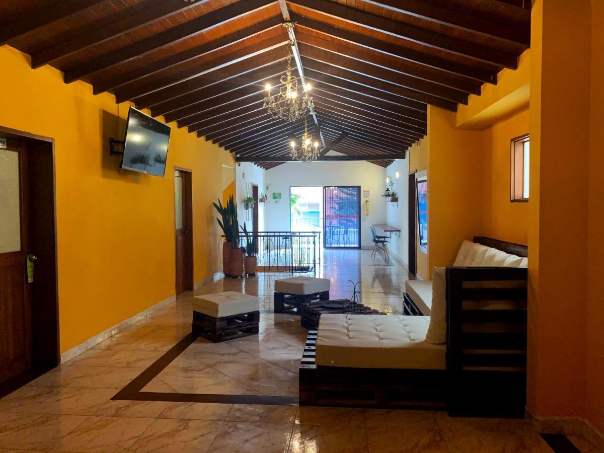 Hotel Porton Colonial Medellin Exterior photo